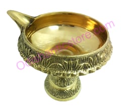 Brass Ubera Stand Deepa