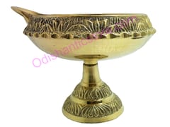 Brass Ubera Stand Deepa