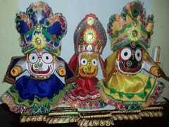 Lord Jagannath Balabhadra Subhadra Idols 8 Inch (20 CM) Height.With Dias And Dress